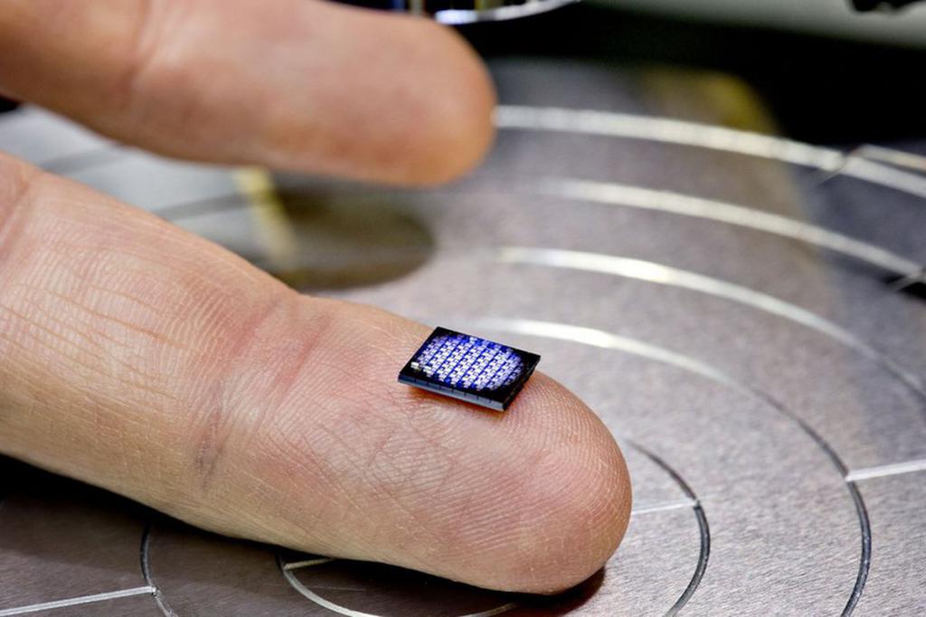 самый маленький компьютер в мире ibm