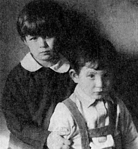 Дети Есенина и Райх
