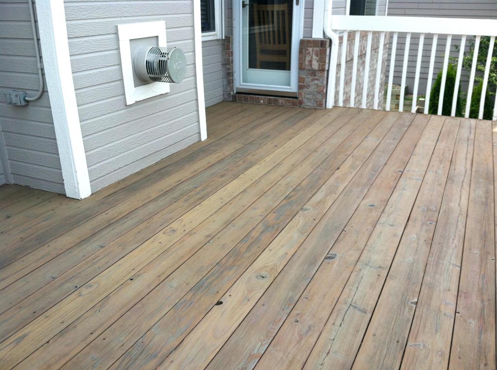 Flooring on the veranda