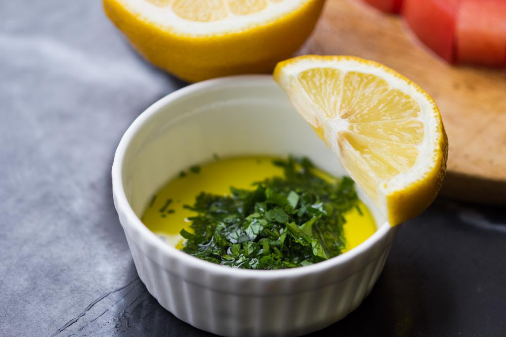 Заправка для салата с лимоном