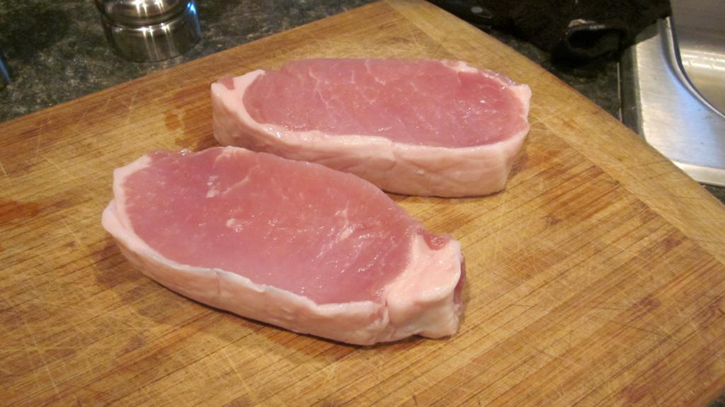 Рецепт свинины в духовке с сыром