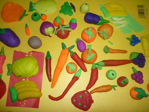 овощи и фрукты из пластилина