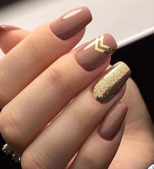 Beige nails with sparkles