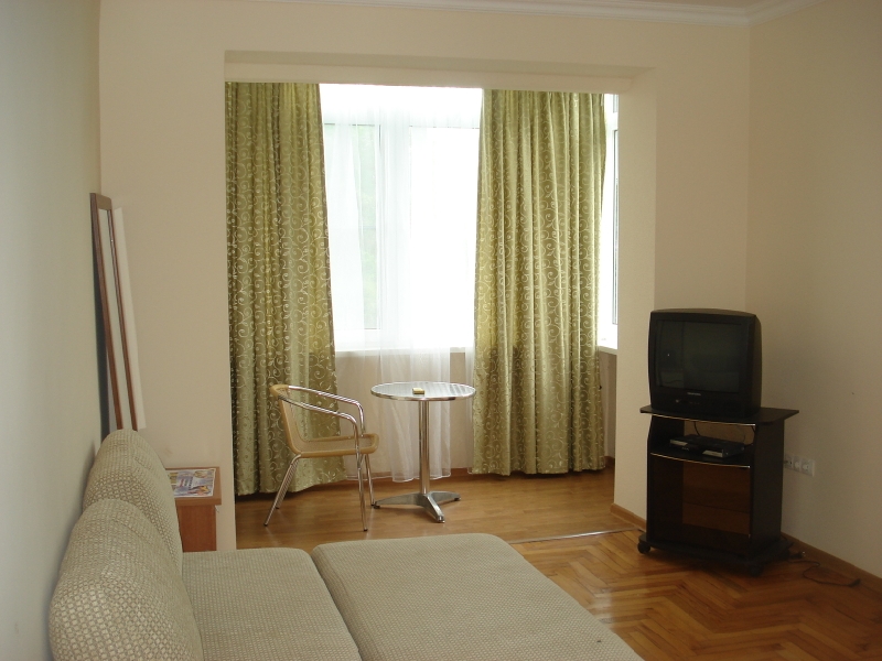 Apartment in the private sector Pitsunda