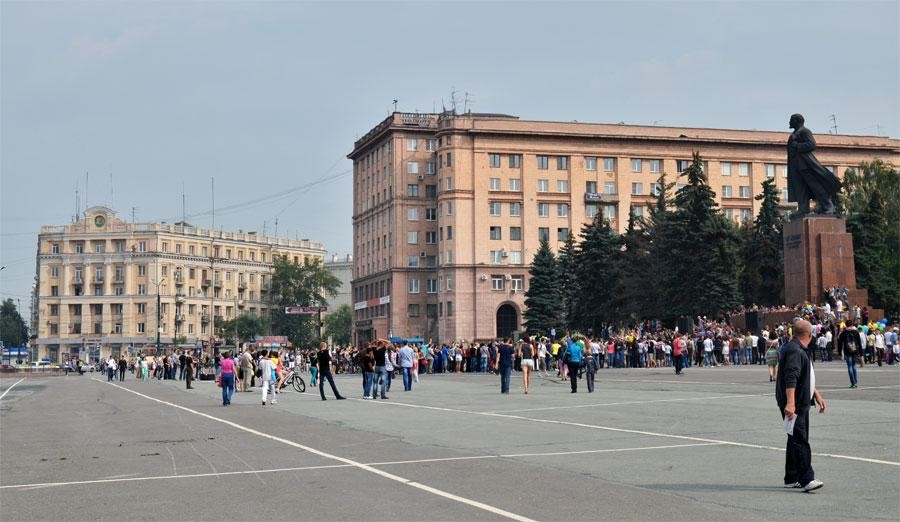 Площадь революции челябинск фото