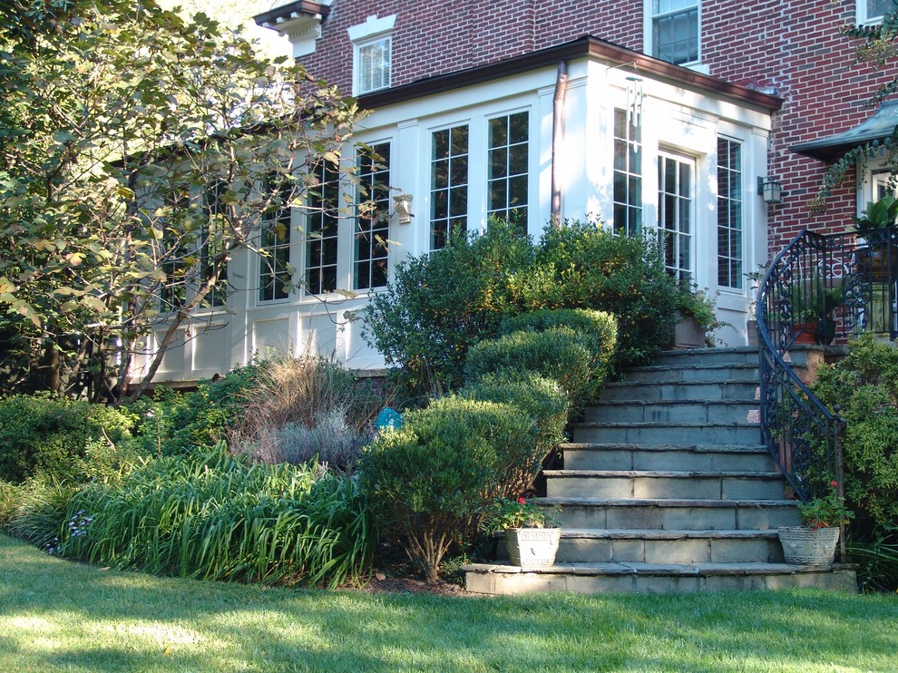 The extension of the veranda to the house