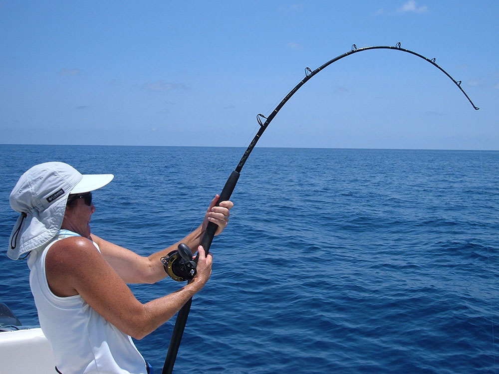 Рыбалка и отдых для женщины