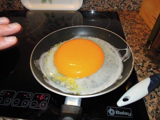 Яичница из сраусиного яйца