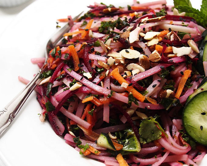 салат из свеклы и моркови калорийность