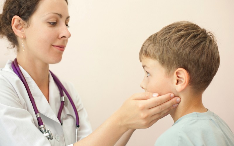 воспаление лимфоузлов за ухом у детей