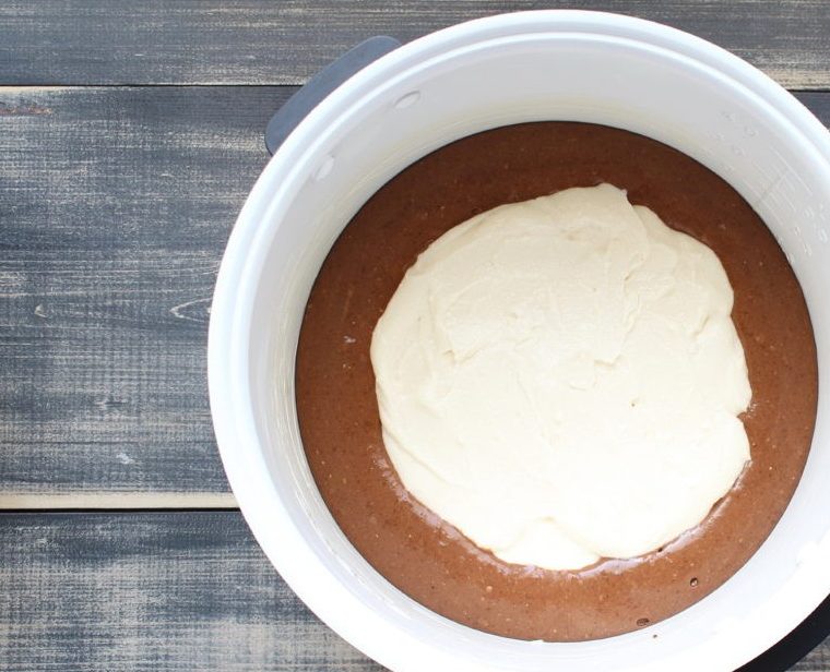 Как испечь шоколадно-творожный пирог в мультиварке