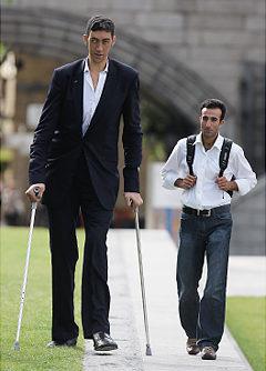 самый длинный человек в мире