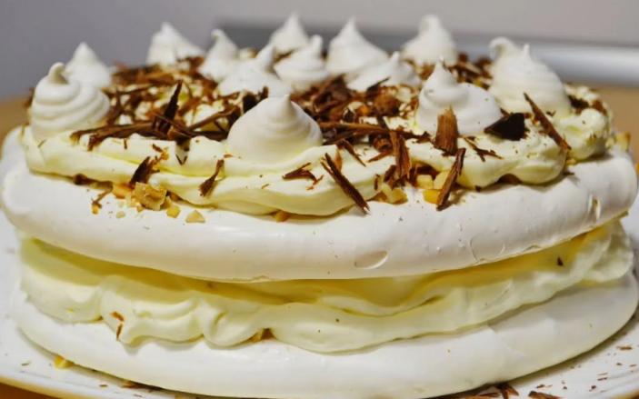 Торт "Королевский" рецепт с безе и орехами