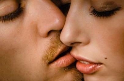 Herpes is transmitted through a kiss