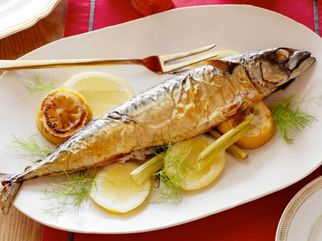 Baked mackerel in mustard sauce