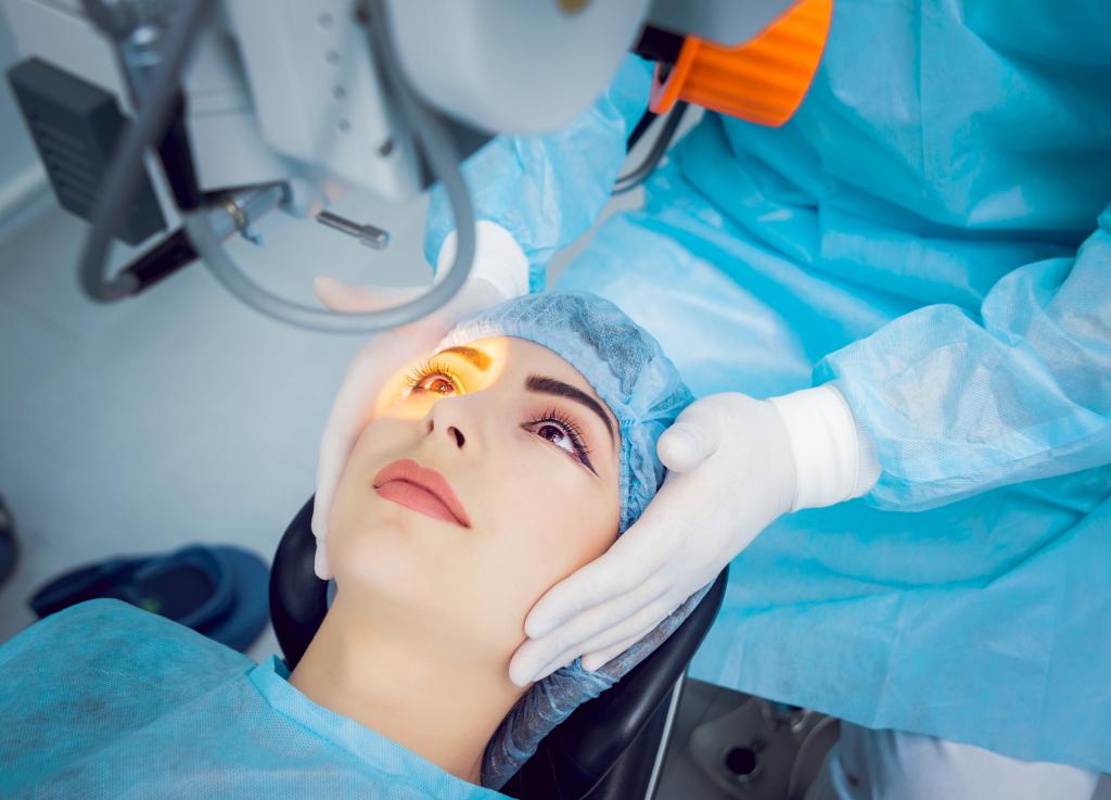 Операции при катаракте: виды, подготовка, длительность, реабилитационный период