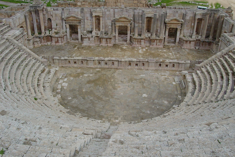 Развалины древнегреческого театра