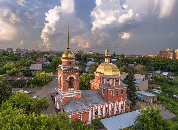 Вид на Покровский храм