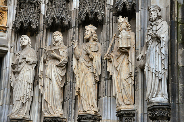 Скульптуры в Кельнском соборе