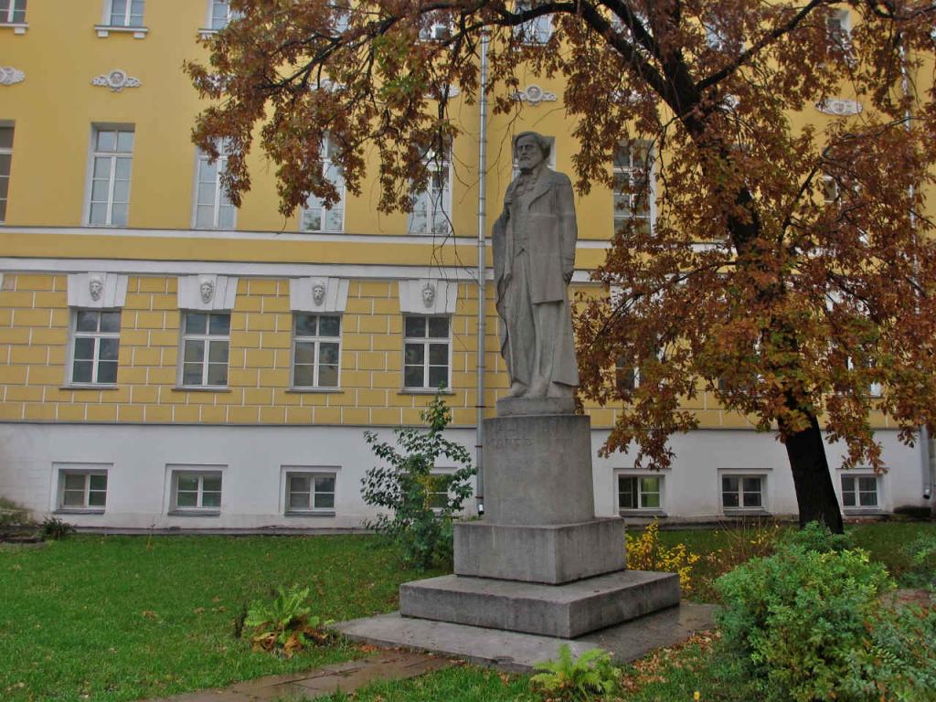 Памятник Николаю Андрееву