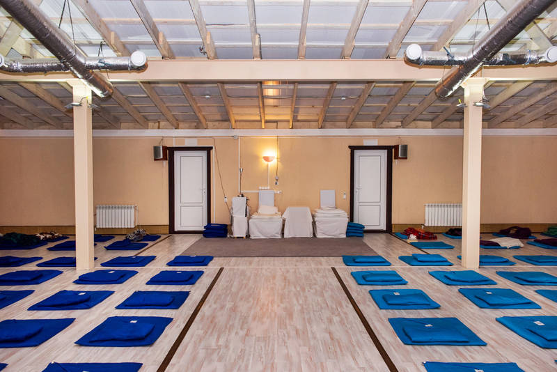 General meditation room in the Dhamma Dullabha center near Moscow