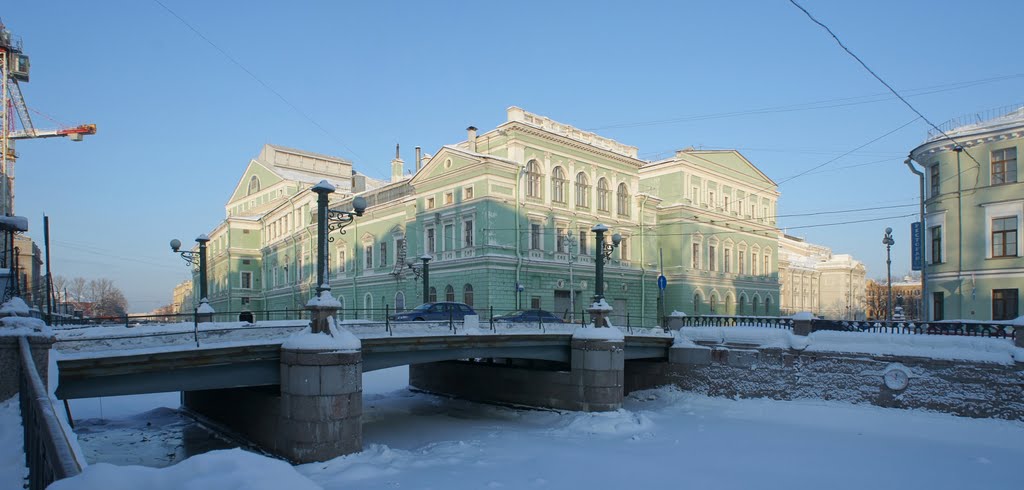 Trade bridge in winter