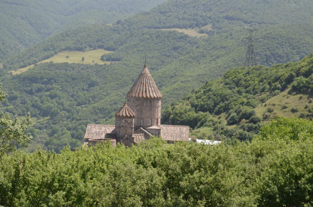 Церковь в Татевском монастыре