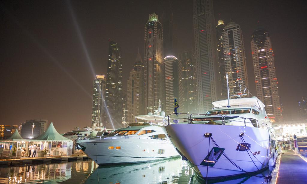Яхты в Дубай Марина