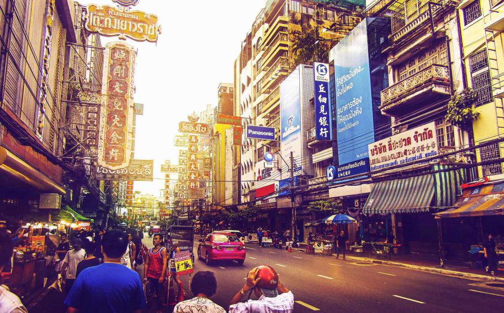 street in bangkok