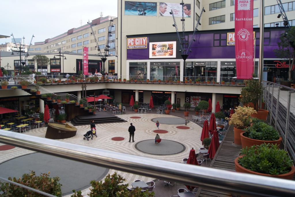 Les Glories - торговый центр