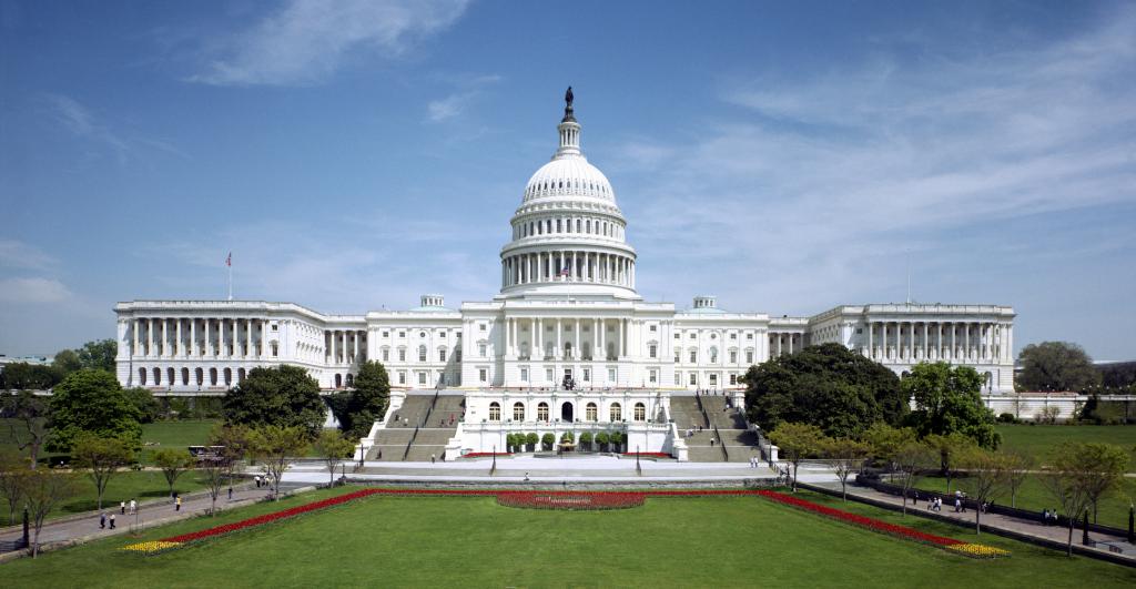 Капитолий в центре Вашингтона