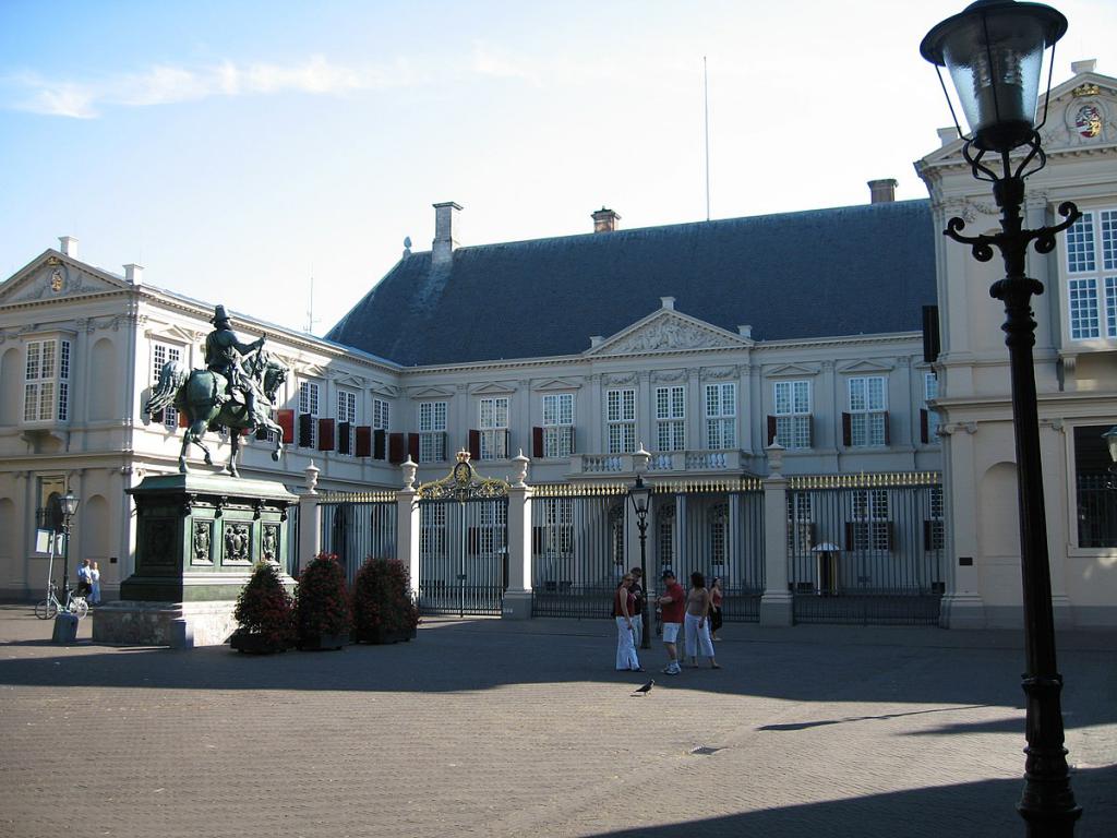 Дворец в Гааге