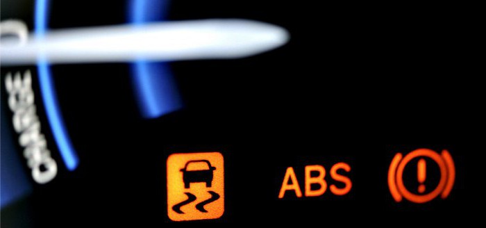 Загорается лампочка ABS: основные причины и устранение неполадок