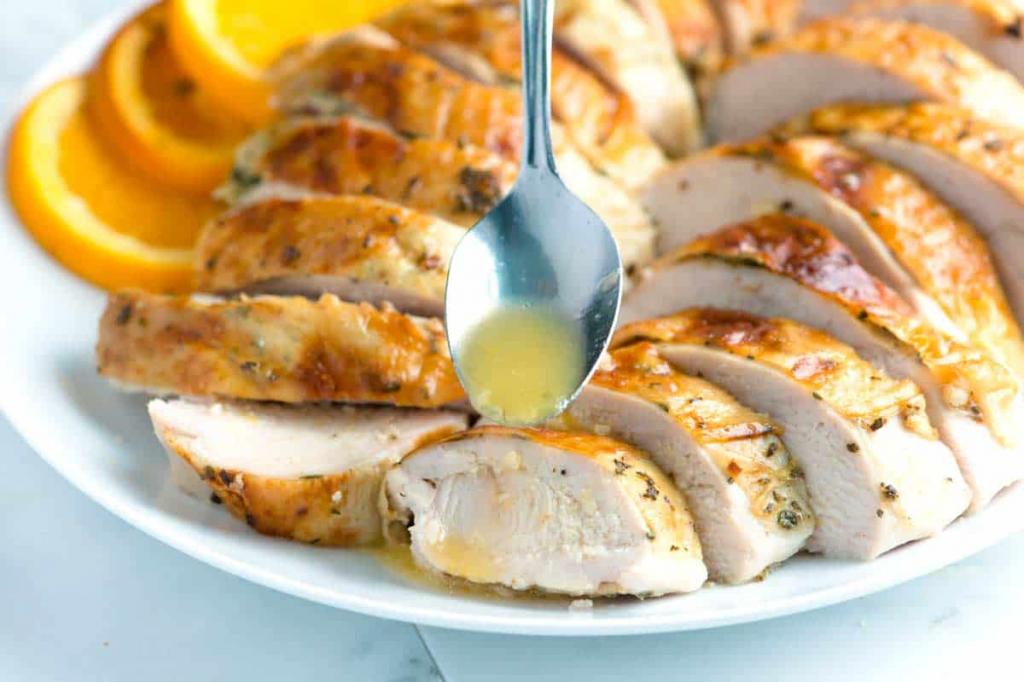 Serve meat with sauce
