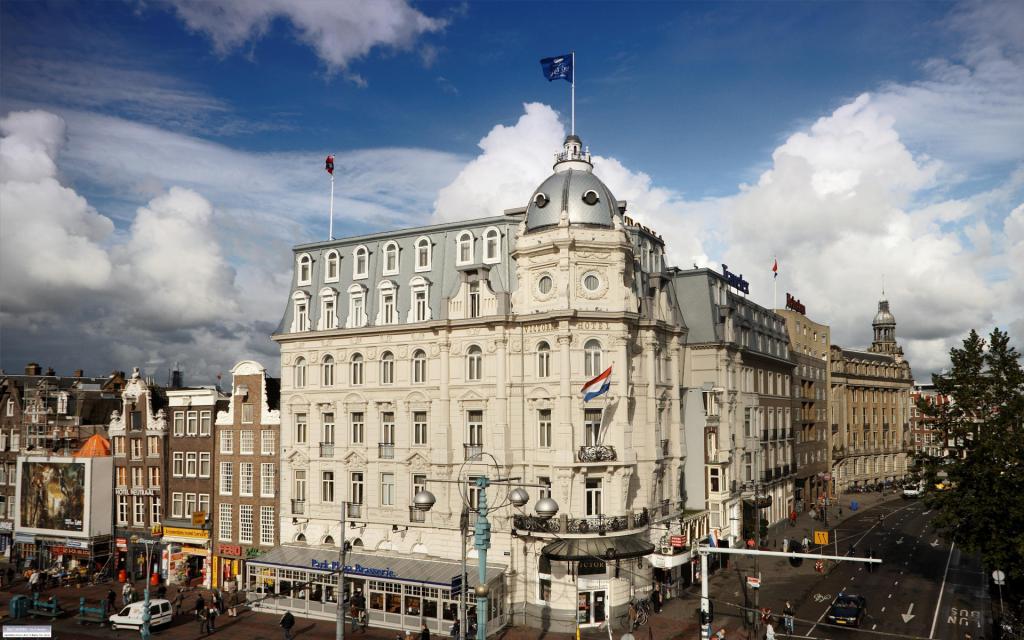 Amsterdam Central Hotels