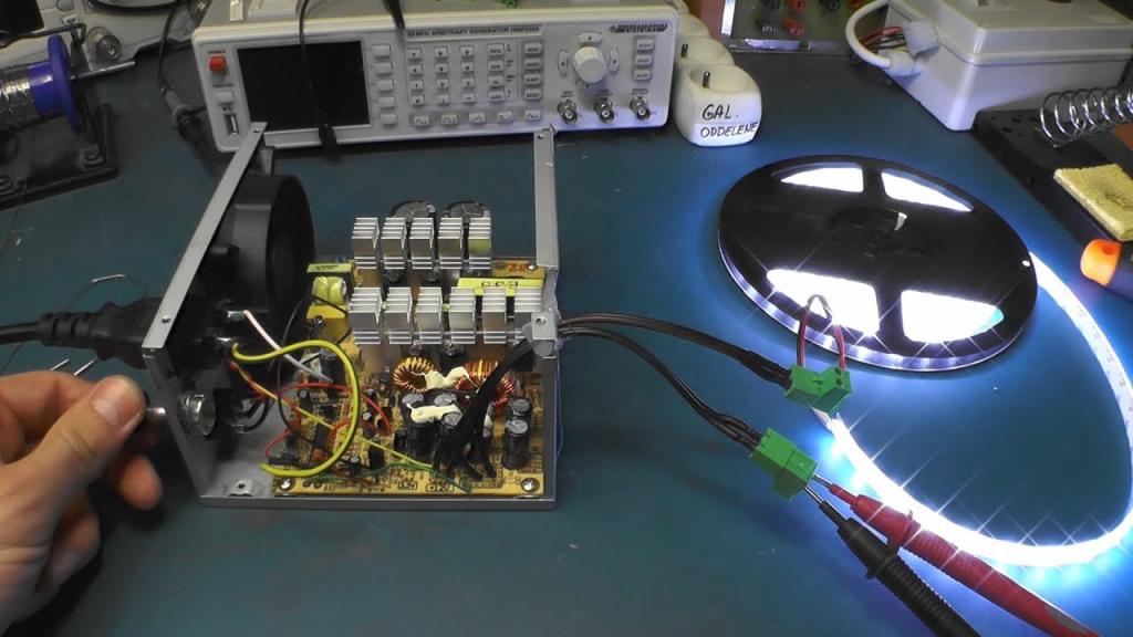 Peripheral Power Connector Monitoring