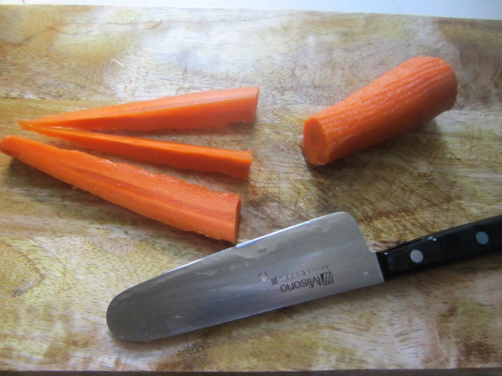 как нарезать морковку соломкой