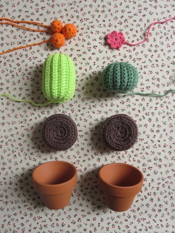 Making a cactus needle case