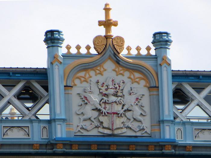 London coat of arms and flag