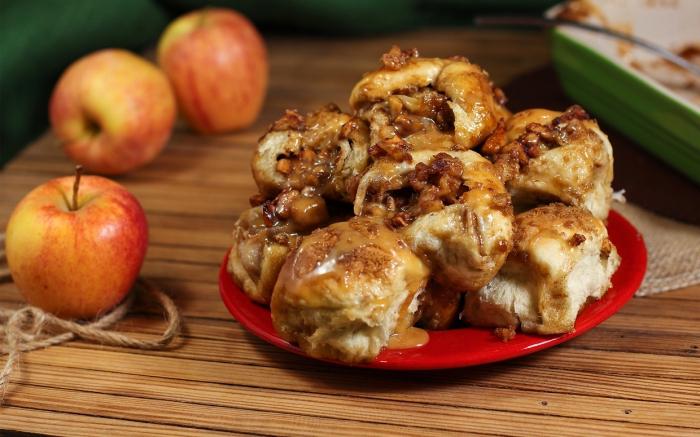 baking pastry pies in the oven