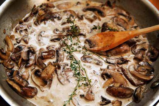 how to fry chanterelles with potatoes in sour cream