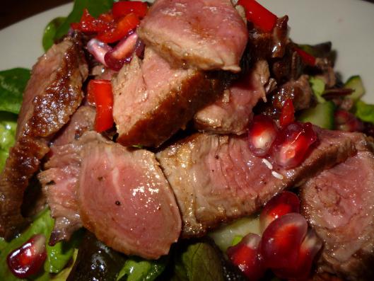 Легкие и вкусные салаты с говядиной и гранатом: рецепты приготовления