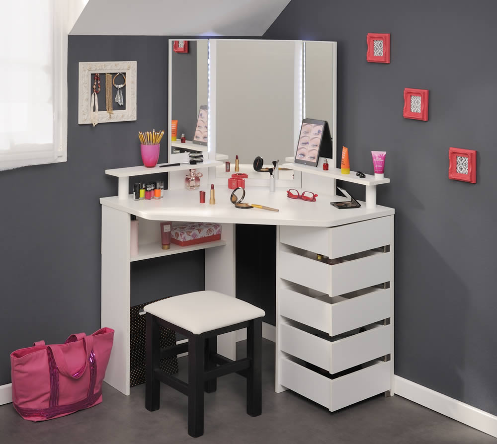 Corner dressing table