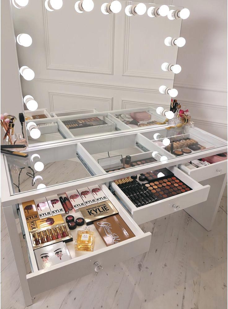 Illuminated dressing table