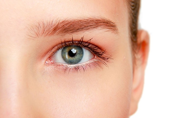 Как промыть глаза физраствором при конъюнктивите?