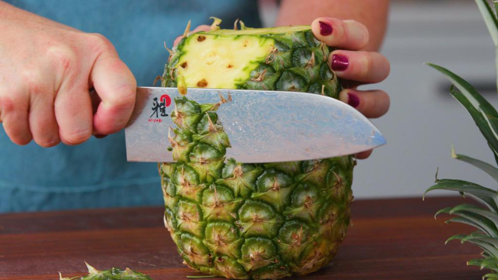 Как чистить ананас в домашних условиях ножом фото пошагово