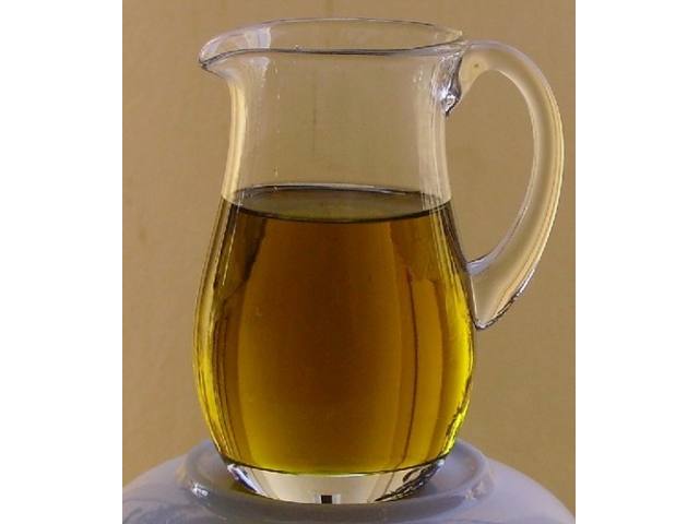 carafe with neraf oil