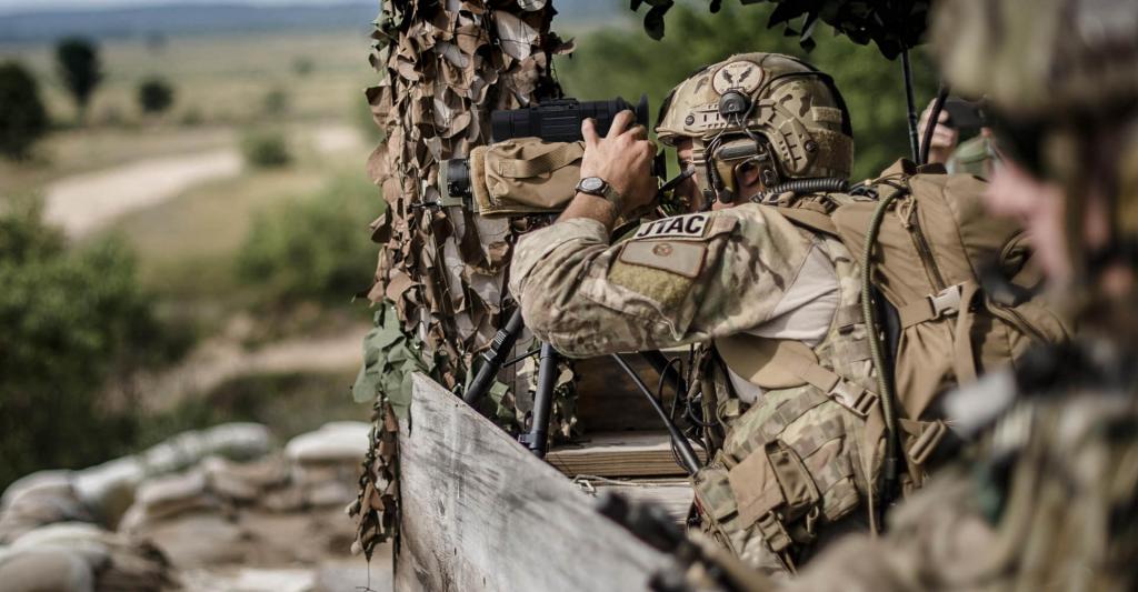 Военный на боевом посту