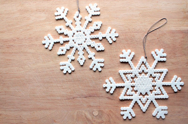 How to weave a snowflake?