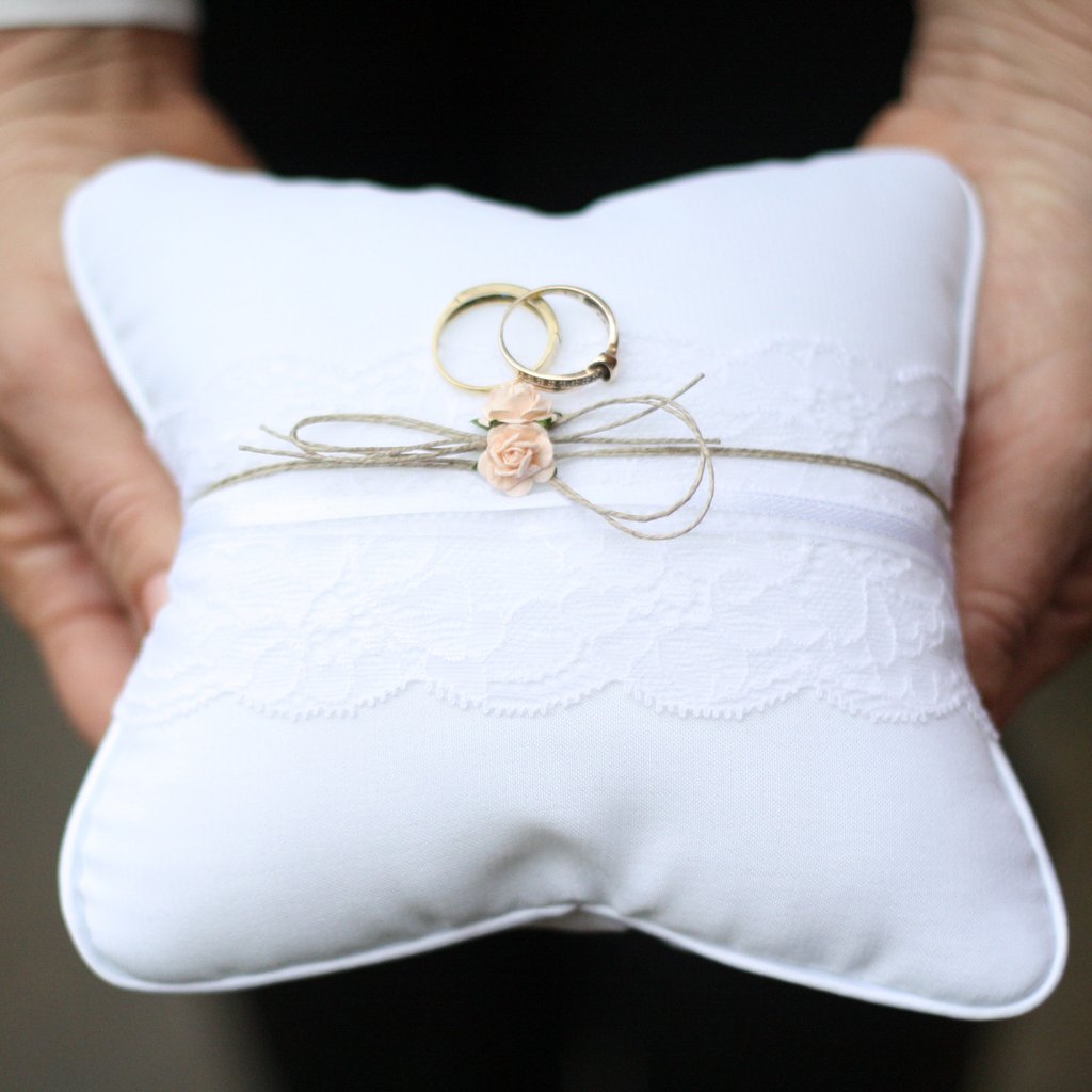 подушка для колец на свадьбу